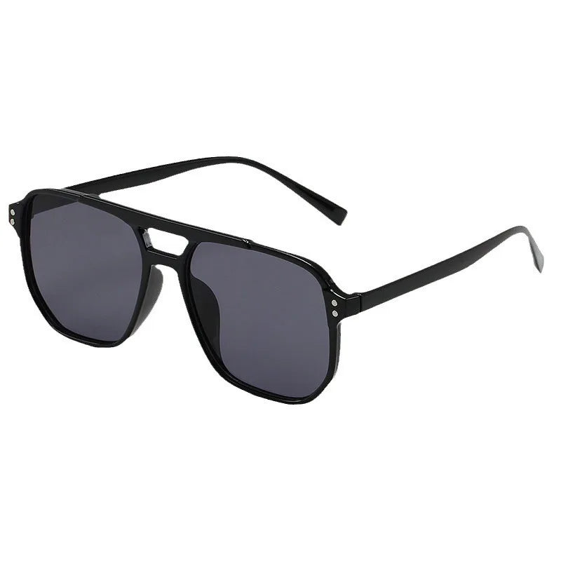 VisionEdge™ Oversized Square Sunglasses – Modern Unisex Eyewear