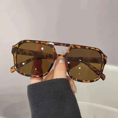 VisionEdge™ Oversized Square Sunglasses – Modern Unisex Eyewear
