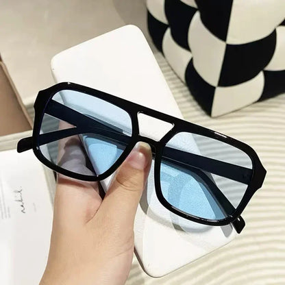 VisionEdge™ Oversized Square Sunglasses – Modern Unisex Eyewear